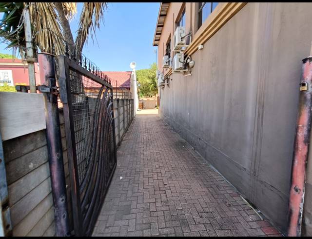 382M² OFFICE FOR SALE IN BO-DORP